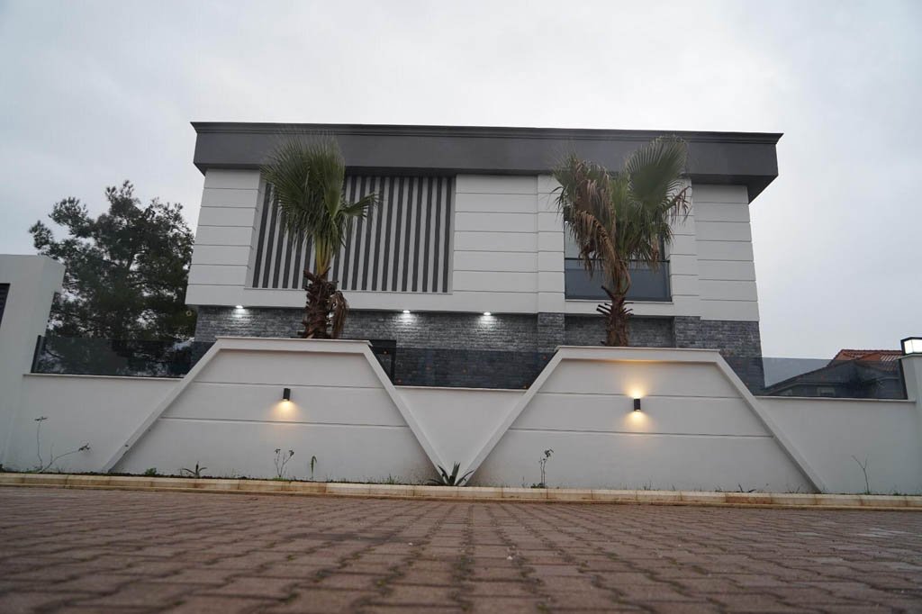 Toros Dağları'na Yakın Lüks Villa Antalya'da