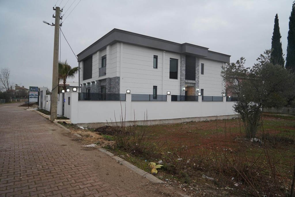 Toros Dağları'na Yakın Lüks Villa Antalya'da