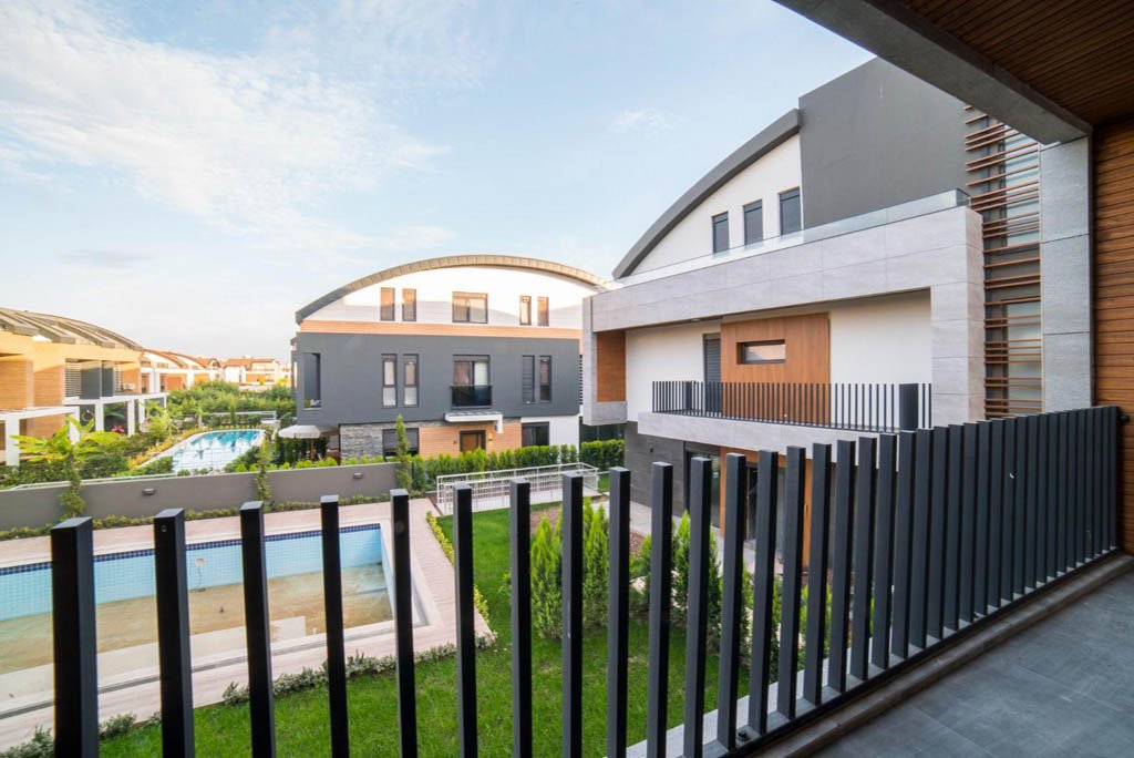 Antalya Konyaaltı'nda Lüks Villalar
