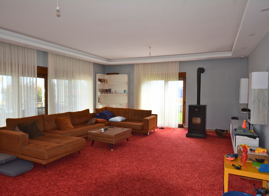 Luxurious 5+1 Villa for Sale in Kemer, Antalya