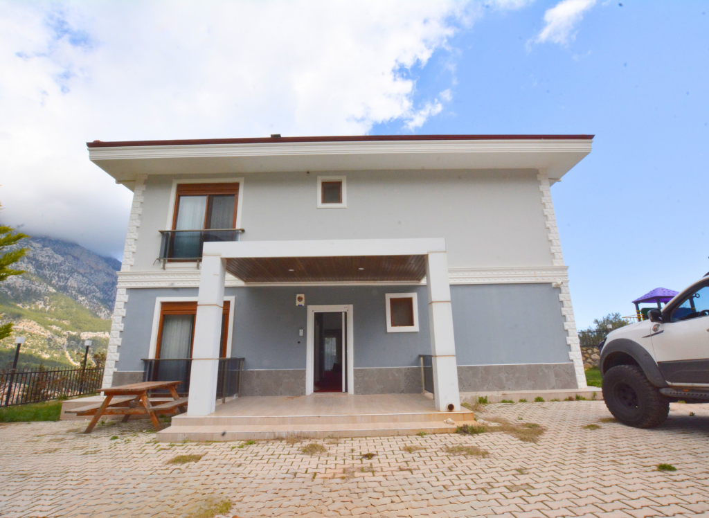 Luxurious 5+1 Villa for Sale in Kemer, Antalya