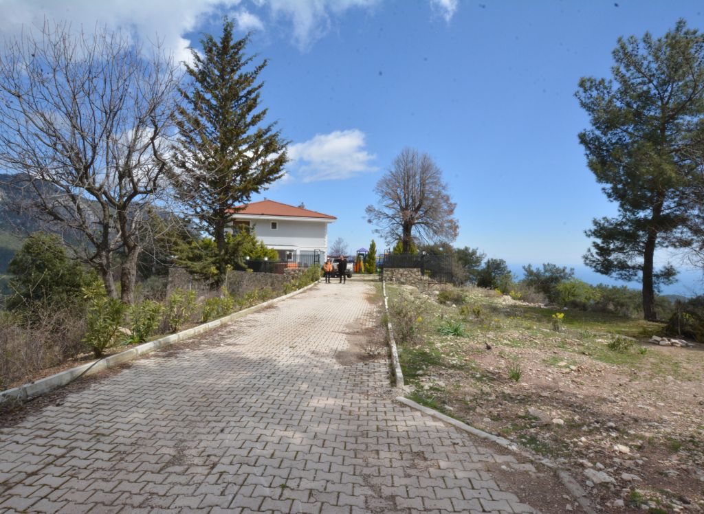 Luxurious 5+1 Villa for Sale in Kemer, Antalya