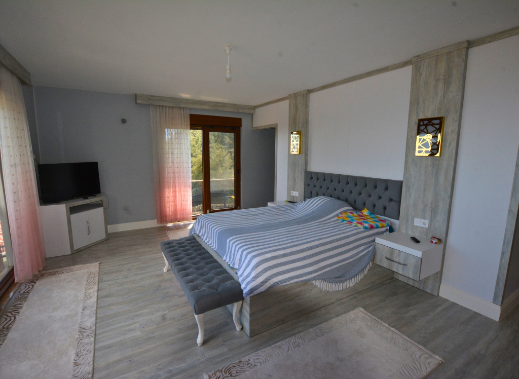 Luxurious 5+1 Villa for Sale in Kemer, Antalya