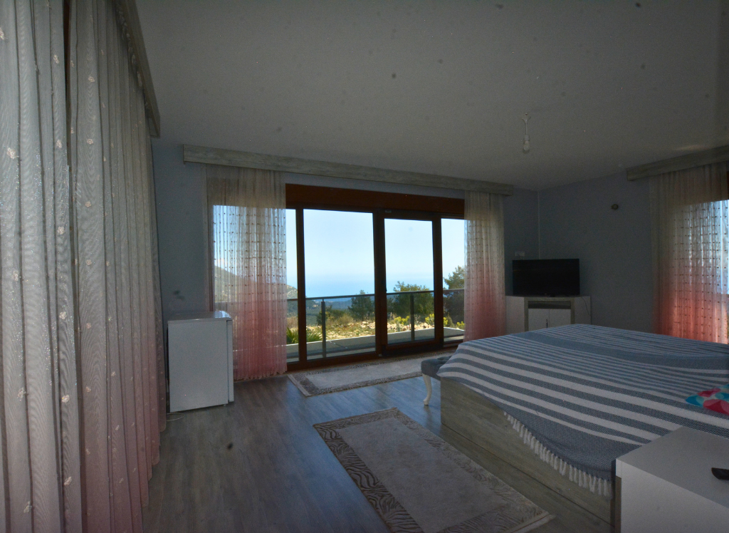 Luxurious 5+1 Villa for Sale in Kemer, Antalya