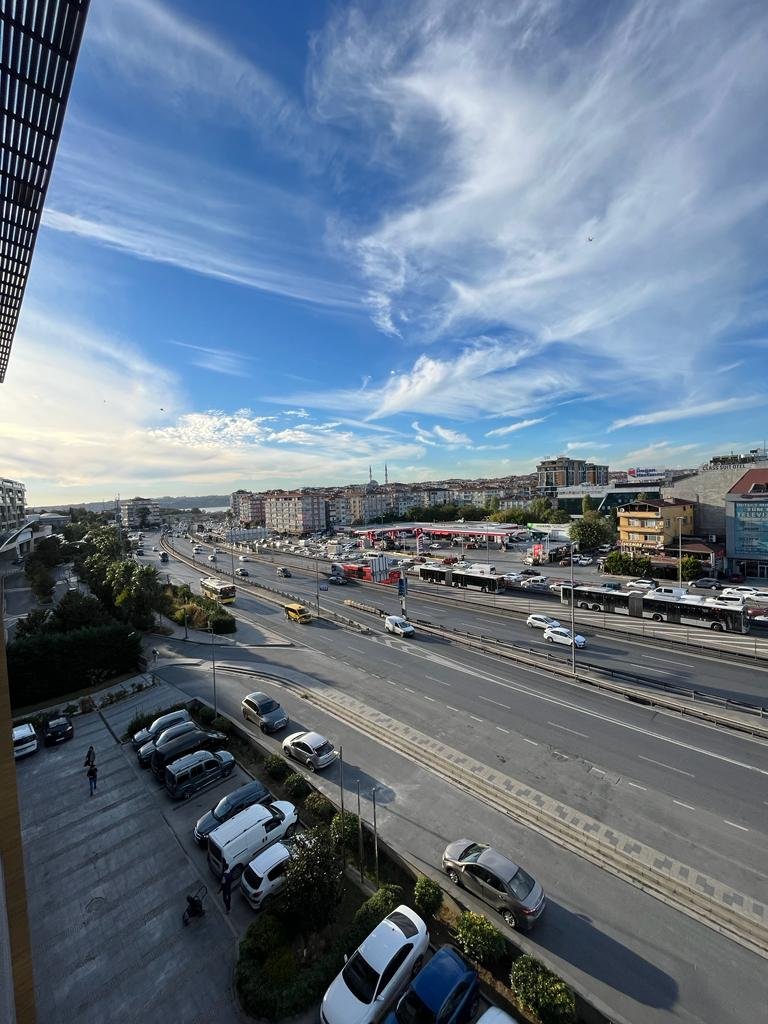 Premium Commercial Investment: Luxury Shops in Istanbul with Guaranteed Rental Income