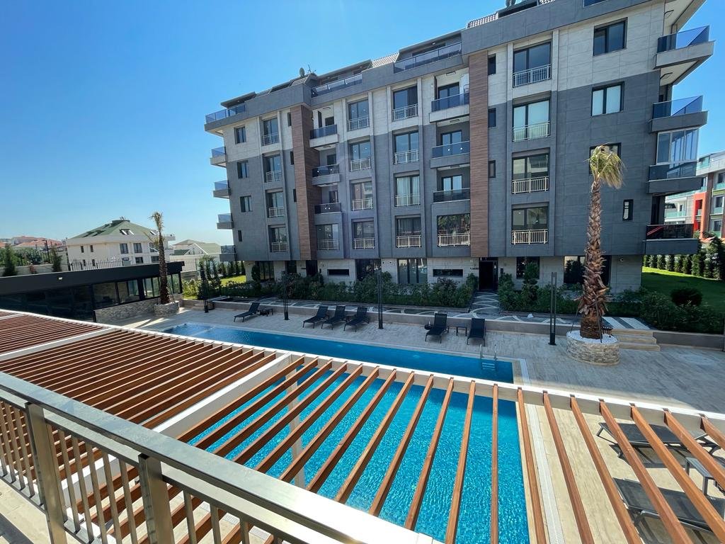 Premium Apartments with Stunning City Views in Beylikdüzü, Istanbul