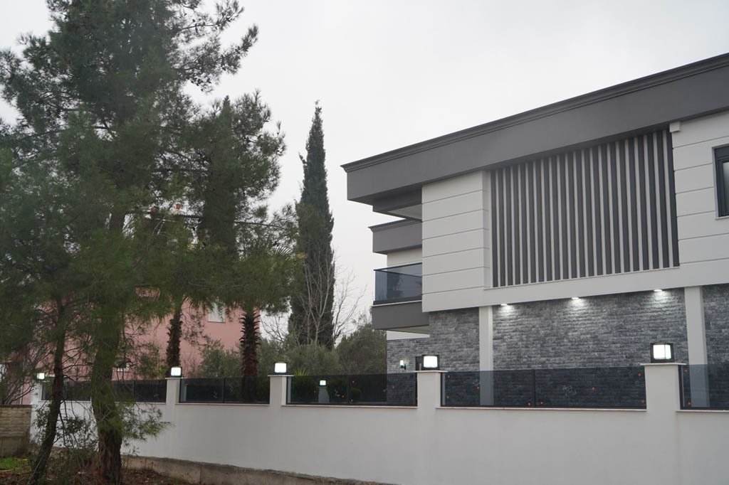 Toros Dağları'na Yakın Lüks Villa Antalya'da
