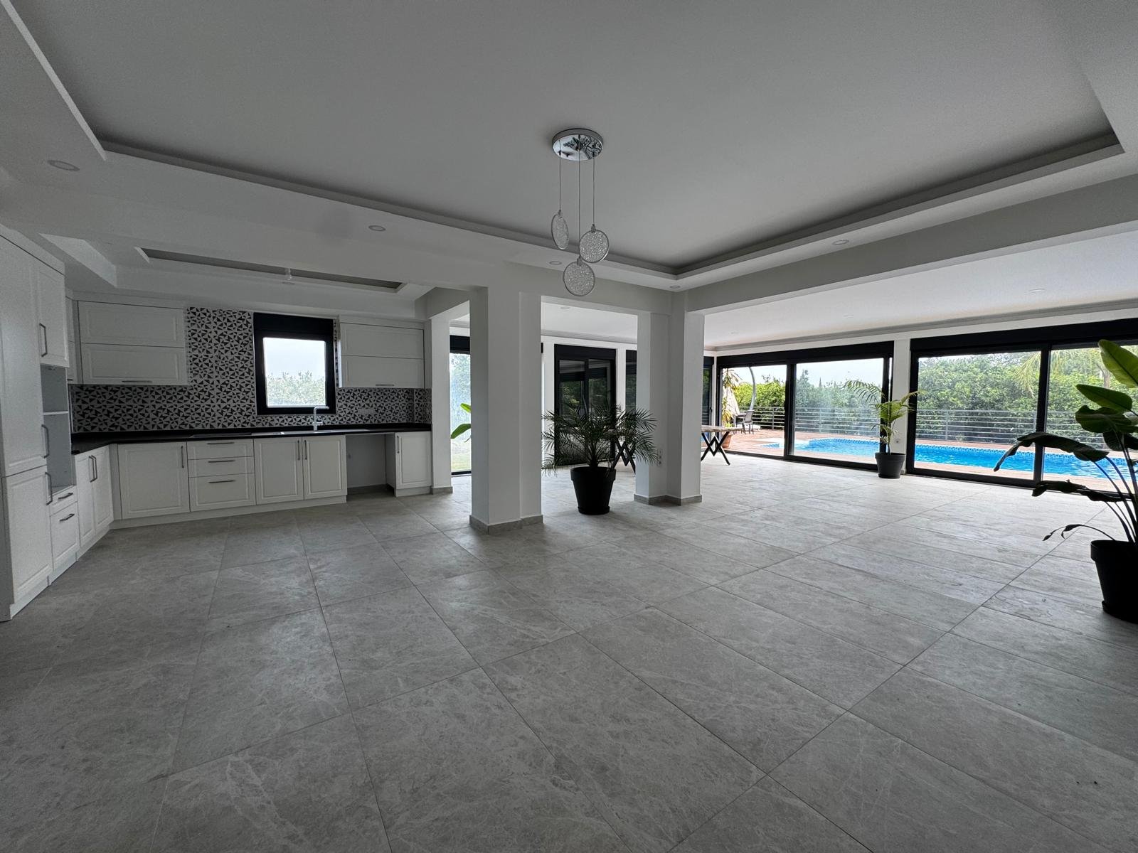 Exclusive Luxury Villa in Çamyuva, Kemer - Walking Distance to the Sea