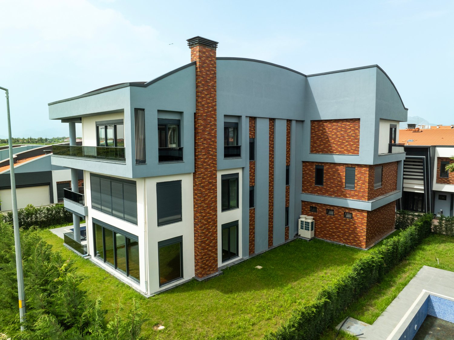 Luxury 8-Bedroom Triplex Villa in Antalya - Eligible for Turkish Citizenship