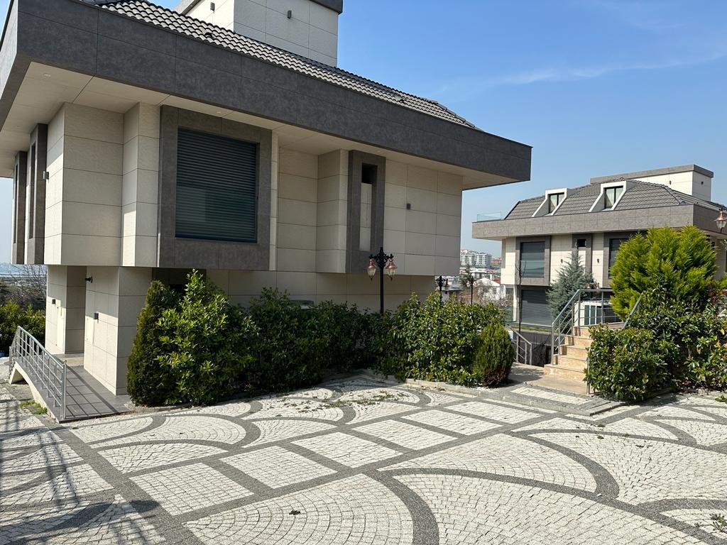 Luxurious Villas for Sale in Istanbul Eligible for Turkish Citizenship